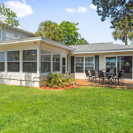 Bayfront Cottage